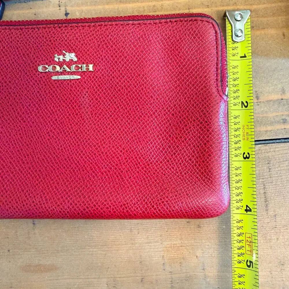 Coach Corner Zip Wristlet Red Pebbled Leather Gold Hardware Small Wallet